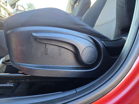 Used 2023 Kia Soul LX w/ LX Technology Package image 23