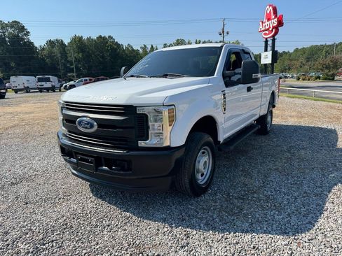 Used 2019 Ford F250 XL w/ Power Equipment Group AWD/4WD image 5