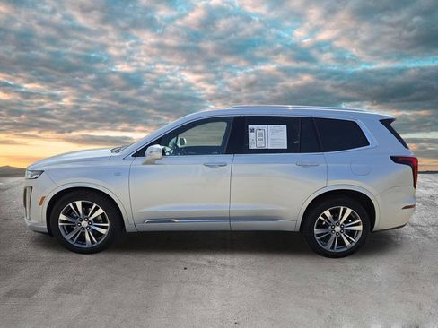 Used 2020 Cadillac XT6 Premium Luxury FWD image 5