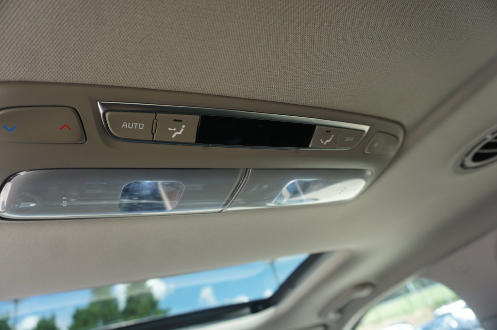 Used 2024 Kia Telluride S w/ S Sunroof Package FWD image 17