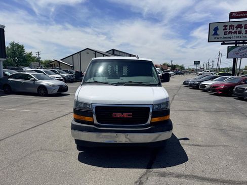 Used 2019 GMC Savana 2500 w/ Driver Convenience Package RWD image 3