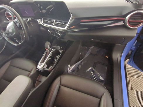 Certified 2024 Chevrolet Trax RS w/ Sunroof Package image 27