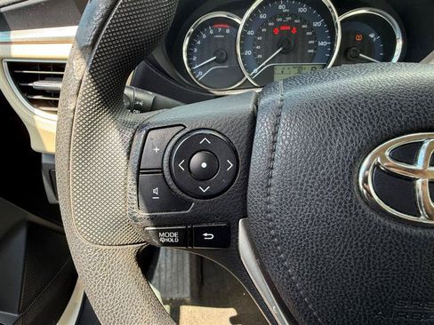 Used 2014 Toyota Corolla LE FWD image 32