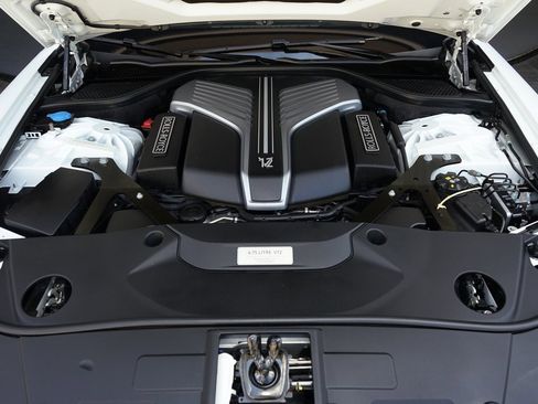 Used 2023 Rolls-Royce Ghost Black Badge image 33