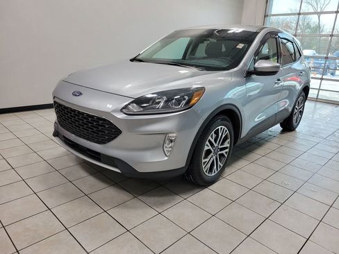 Used 2022 Ford Escape SEL image 11