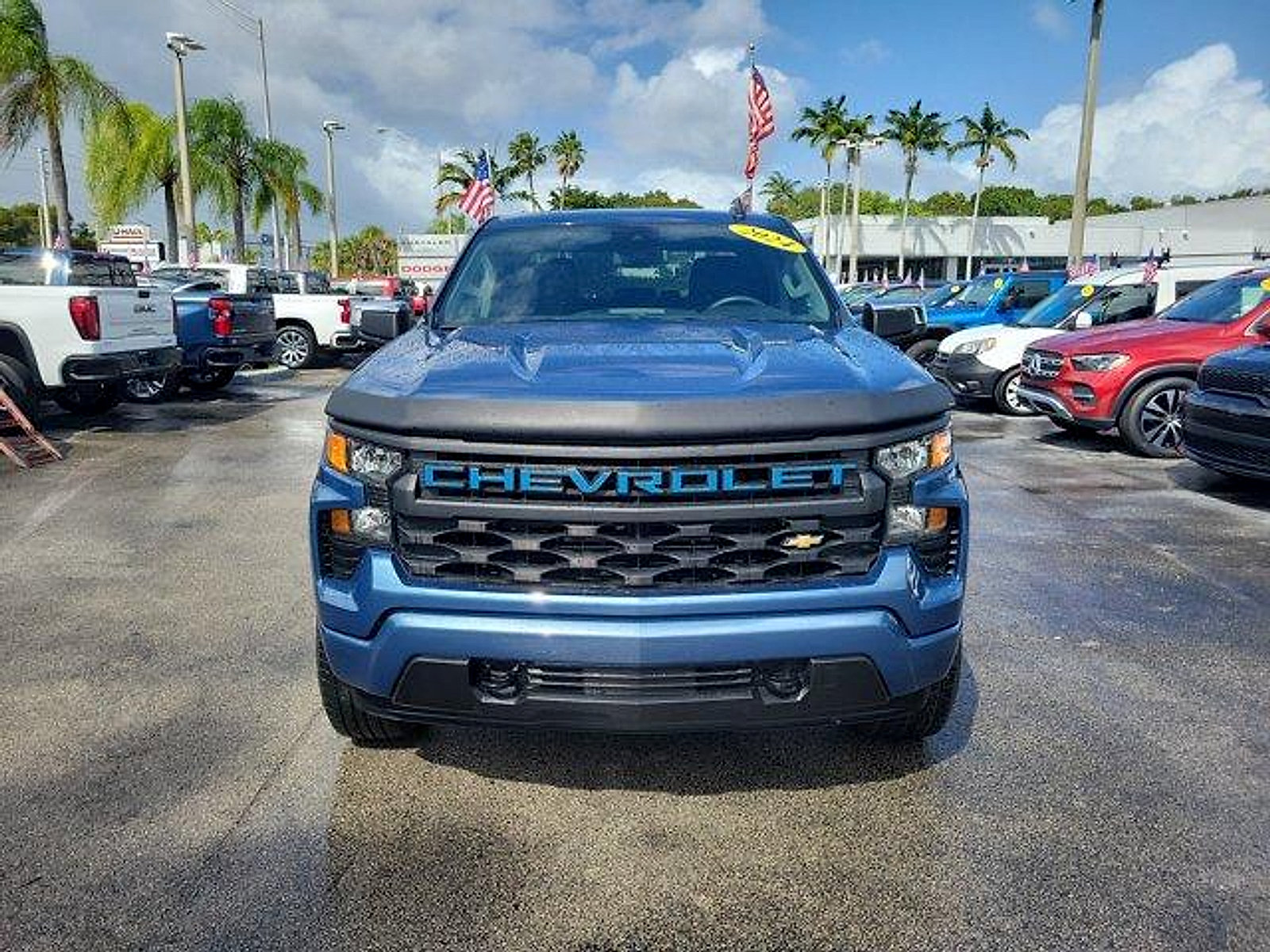 Used 2024 Chevrolet Silverado 1500 Custom RWD image 2