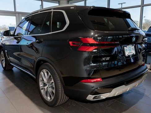 New 2026 BMW X5 xDrive50e image 4