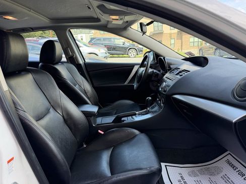 Used 2011 MAZDA MAZDA3 s Grand Touring w/ Tech Pkg FWD image 10