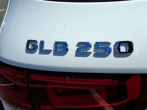 Certified 2023 Mercedes-Benz GLB 250 4MATIC image 15