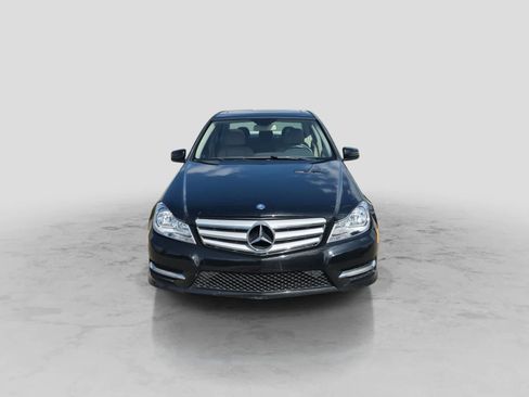 Used 2012 Mercedes-Benz C 300 4MATIC Sedan image 3