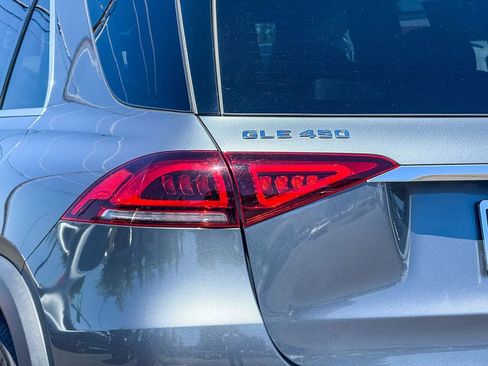 Used 2020 Mercedes-Benz GLE 450 4MATIC w/ 3rd Row Seat Package image 9