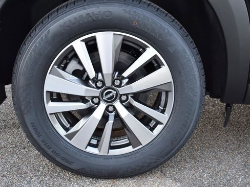 New 2026 Nissan Pathfinder SL image 12