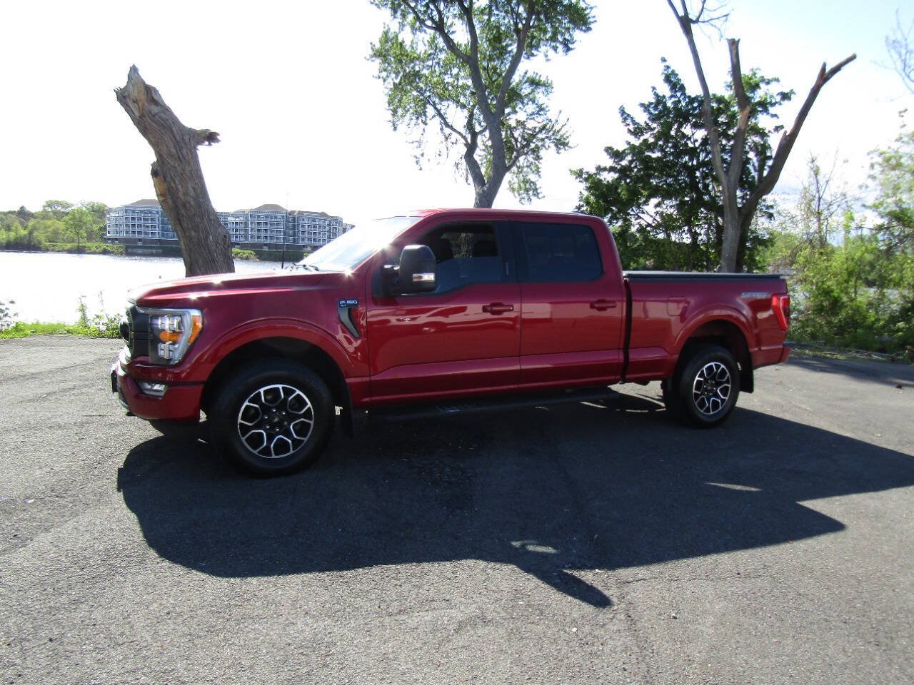 Used 2022 Ford F150 XLT w/ Equipment Group 302A High AWD/4WD image 3