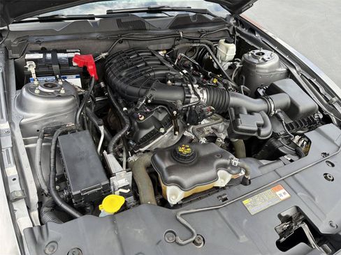 Used 2014 Ford Mustang Coupe RWD image 10