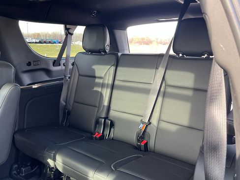 Used 2023 GMC Yukon XL Denali image 38