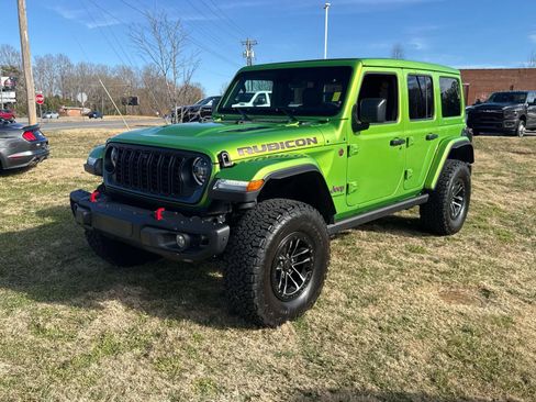 Used 2025 Jeep Wrangler Unlimited Rubicon image 3