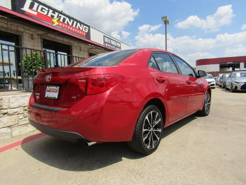 Used 2019 Toyota Corolla SE w/ Body Protection Package FWD image 4