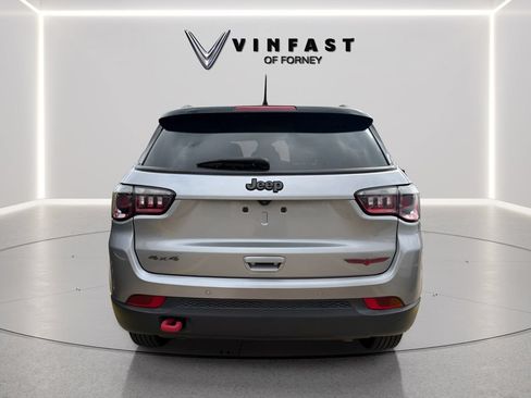 Used 2024 Jeep Compass Trailhawk AWD/4WD image 3