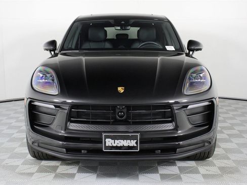Used 2025 Porsche Macan image 10
