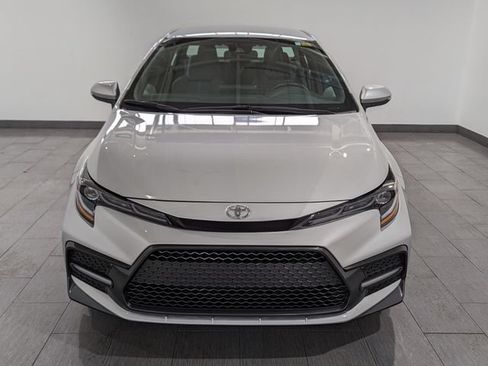 Used 2022 Toyota Corolla SE FWD image 3