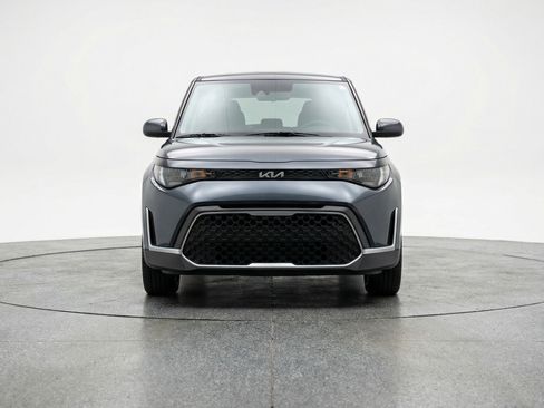 Used 2025 Kia Soul LX w/ LX Technology Package image 2