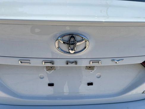 Used 2024 Toyota Camry SE FWD image 9