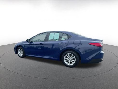 Used 2025 Toyota Camry LE image 10