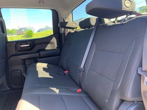 Used 2025 Chevrolet Silverado 1500 Custom Trail Boss w/ Dark Appearance Package AWD/4WD image 19