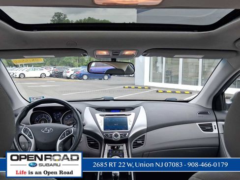 Used 2012 Hyundai Elantra Limited w/ Technology Pkg 5 FWD image 28