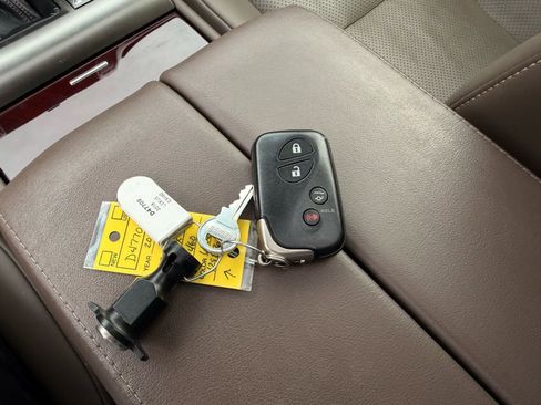 Used 2016 Lexus GX 460 Luxury w/ Preferred Accessory Package image 54