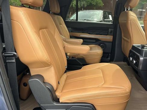 Used 2022 Ford Expedition Max Platinum RWD image 28