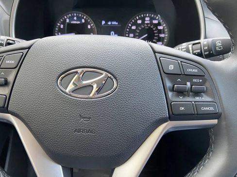 Used 2021 Hyundai Tucson Limited AWD/4WD image 16