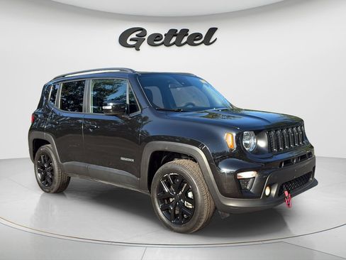 Used 2022 Jeep Renegade Altitude AWD/4WD image 3