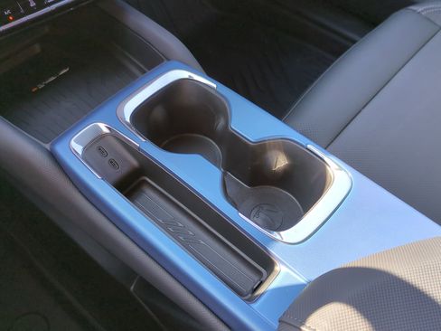 New 2026 Chevrolet Equinox EV LT image 16