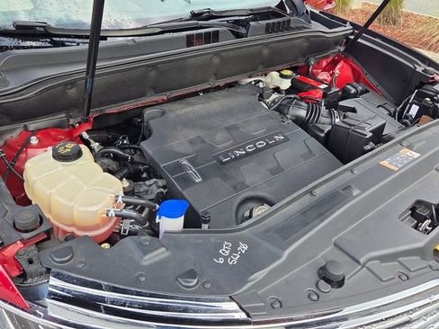 Used 2018 Lincoln MKX Reserve FWD image 16