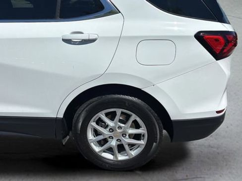 Used 2023 Chevrolet Equinox LT w/ LPO, Floor Liner Package FWD image 33