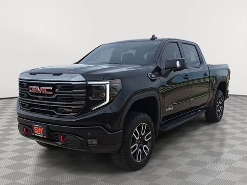 Used 2024 GMC Sierra 1500 AT4 w/ Technology Package AWD/4WD image 3