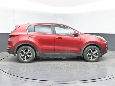 Used 2022 Kia Sportage LX image 11