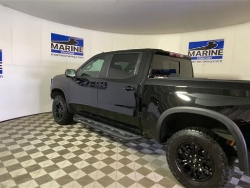Used 2023 Chevrolet Silverado 1500 ZR2 w/ Technology Package image 8