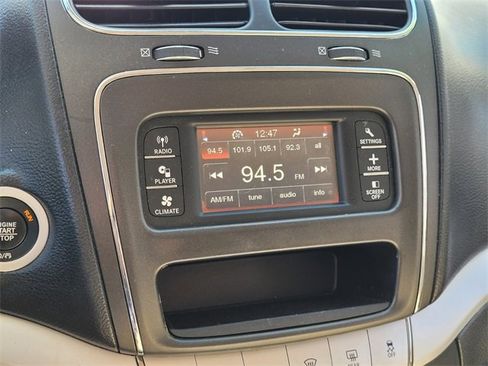 Certified 2018 Dodge Journey SE image 24