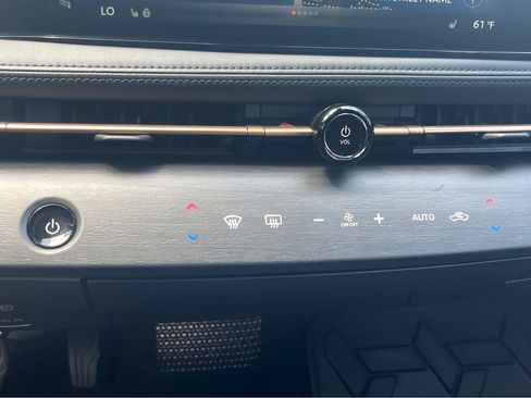 New 2023 Nissan Ariya EVOLVE+ image 35