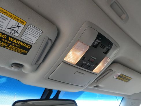 Used 2016 Lexus GX 460 w/ Premium Package image 26