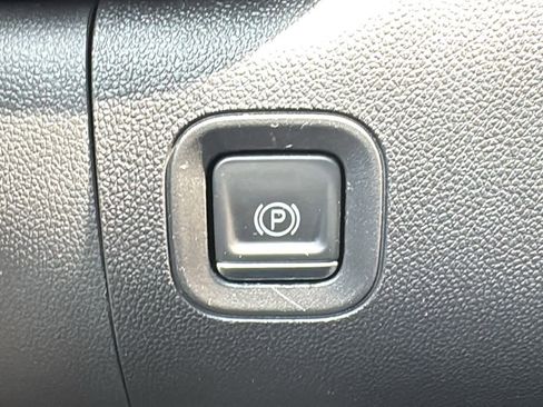 Certified 2021 GMC Sierra 1500 AT4 AWD/4WD image 14