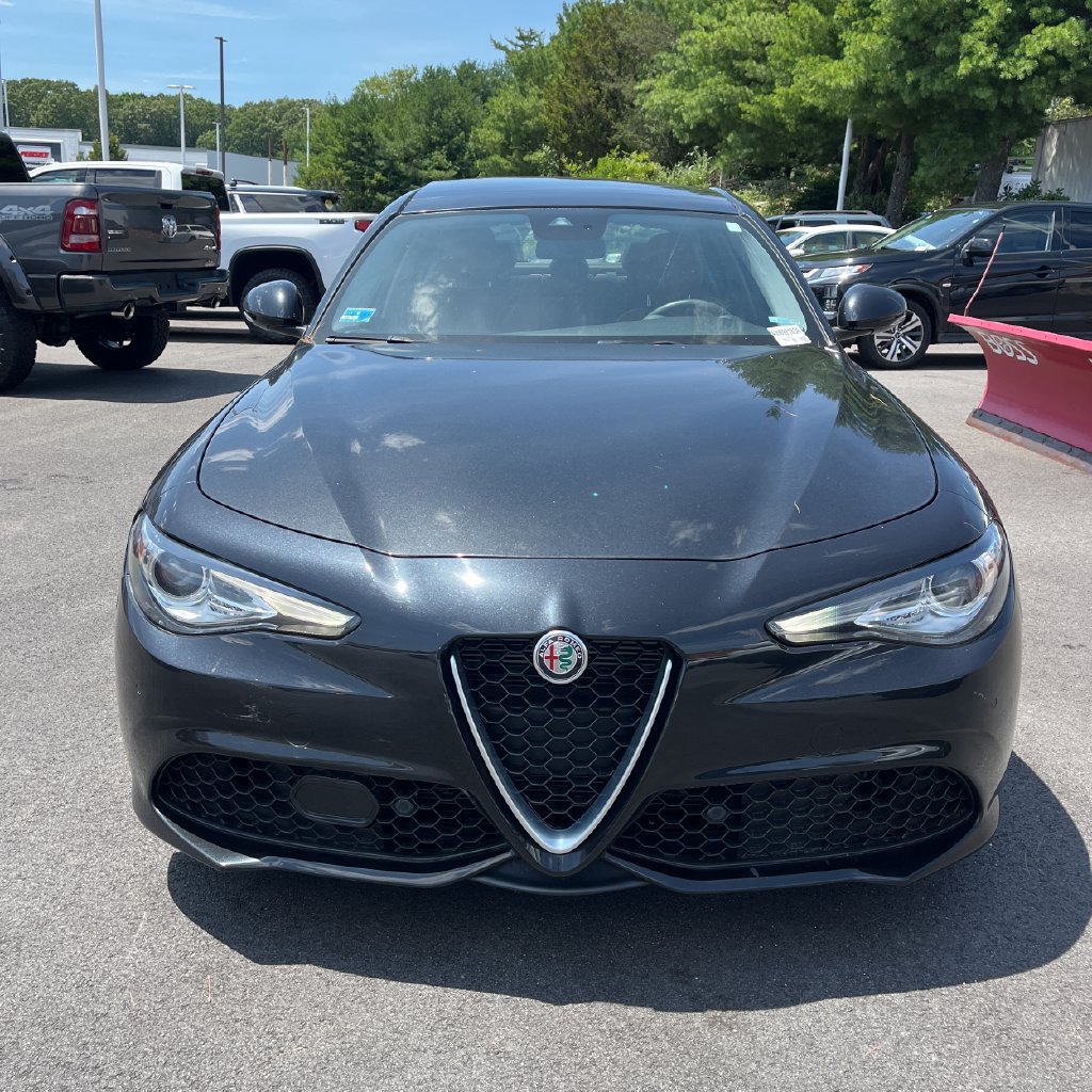 Used 2019 Alfa Romeo Giulia AWD image 8