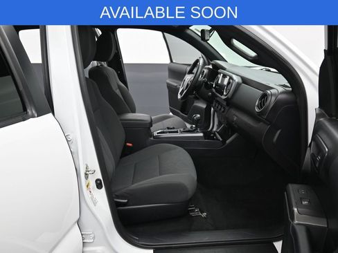 Used 2017 Toyota Tacoma TRD Sport w/ Tow Package (A/T) AWD/4WD image 30