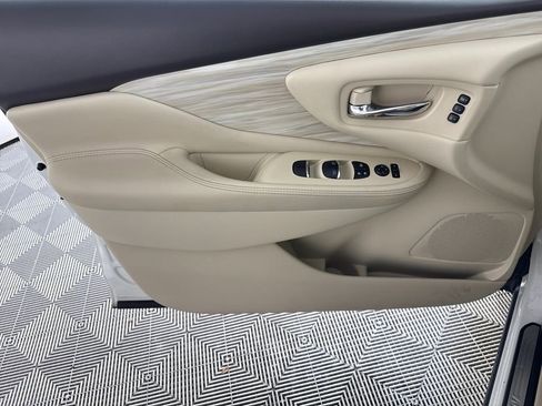 Used 2018 Nissan Murano Platinum w/ Cargo Package image 10