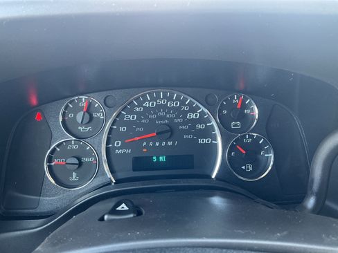 New 2026 Chevrolet Express 2500 w/ Driver Convenience Package RWD image 15