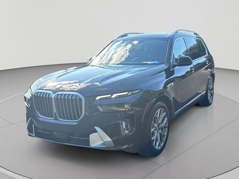 Used 2026 BMW X7 xDrive40i AWD/4WD image 13