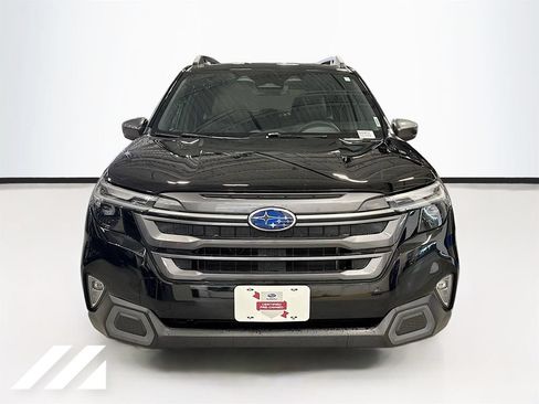 Used 2025 Subaru Forester Limited w/ Popular Package #1 AWD/4WD image 2