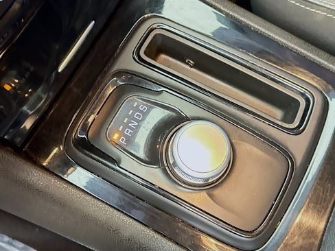 Used 2021 Chrysler 300 S image 20